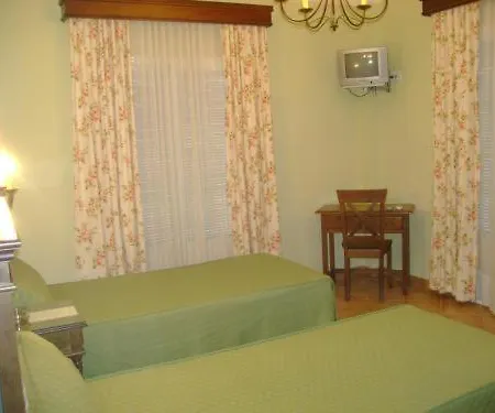 Santa Cruz Pensión Los Palacios Y Villafranca